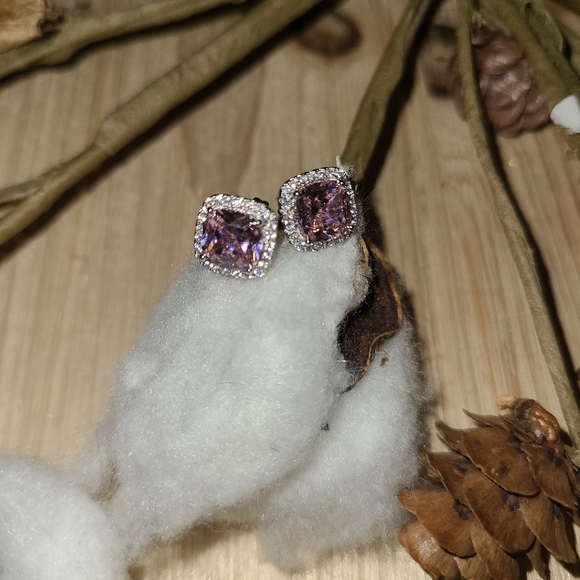 BREATHTAKING!!! BARBIE PINK Halo Cut CZ stud earrings - Picture 7 of 9
